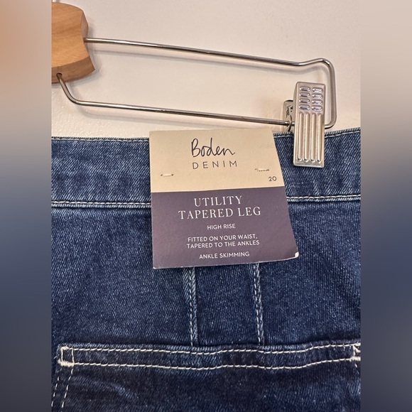 Boden Utility Tapered Leg Cargo Jeans in Blue size 16-18 - Picture 5 of 7